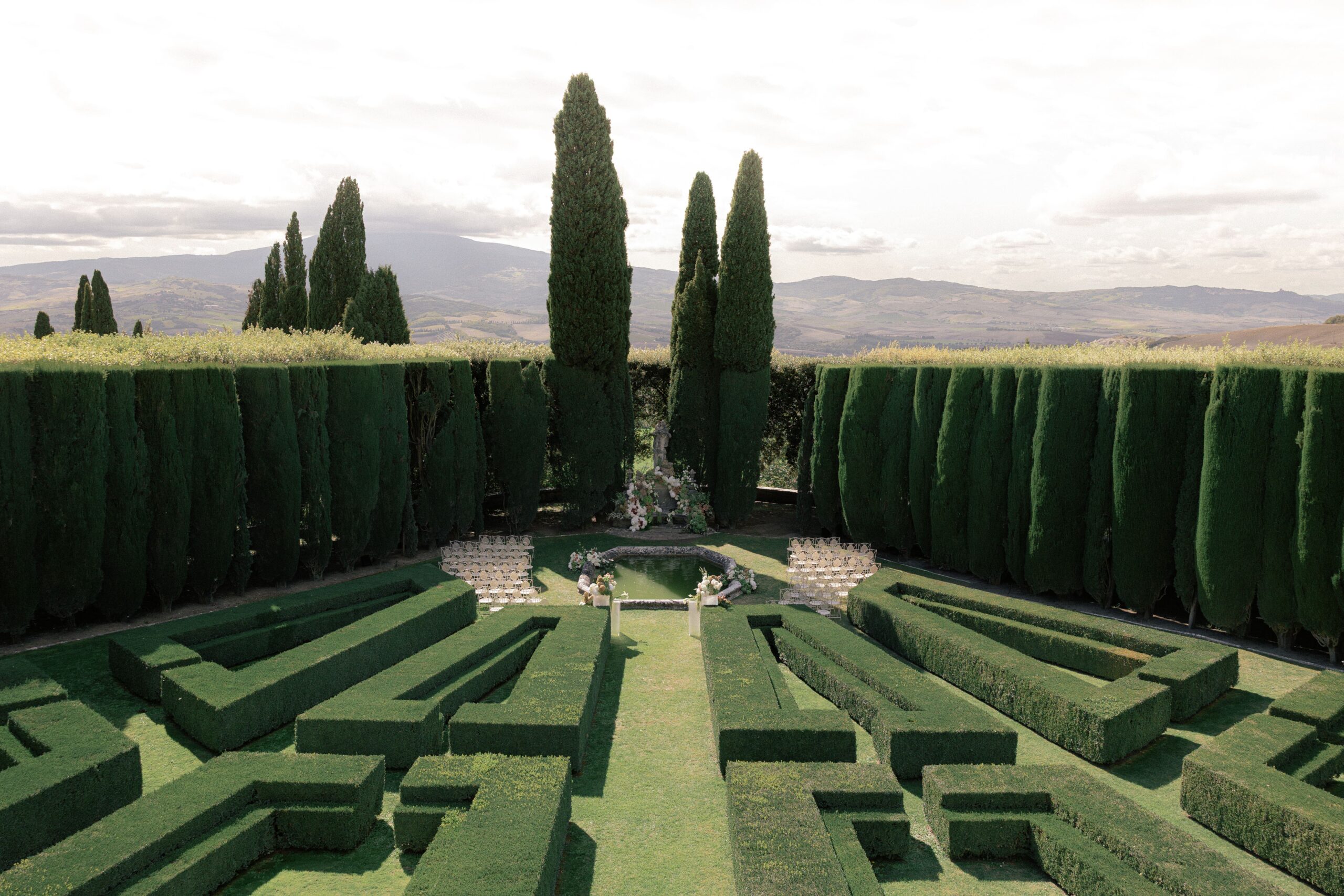 CheChic - Destination wedding Italy - La Foce - Toscana2 The Italian Garden La Foce: Wedding venue in Tuscany
