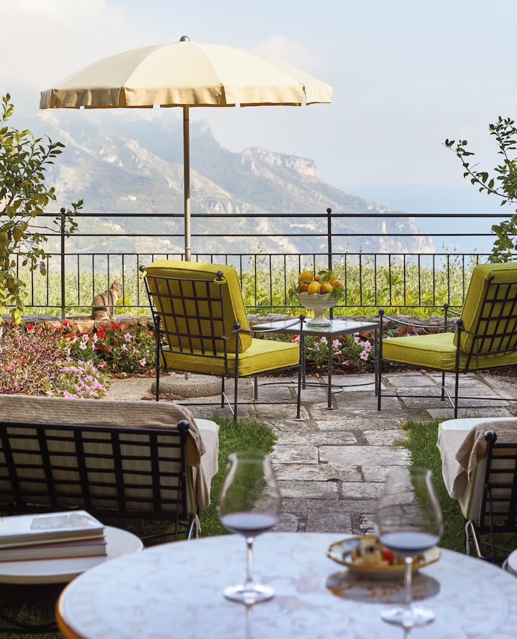 Belmond Hotel Caruso combines historic elegance with breathtaking Amalfi Coast views. Every wedding is crafted with romance, luxury, and unforgettable Mediterranean magic.