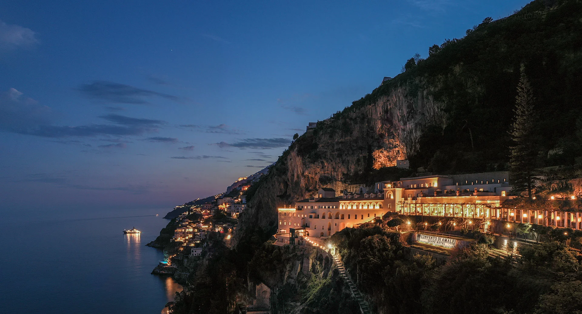 Anantara Convento di Amalfi Grand Hotel blends historic charm with modern luxury on the Amalfi Coast.