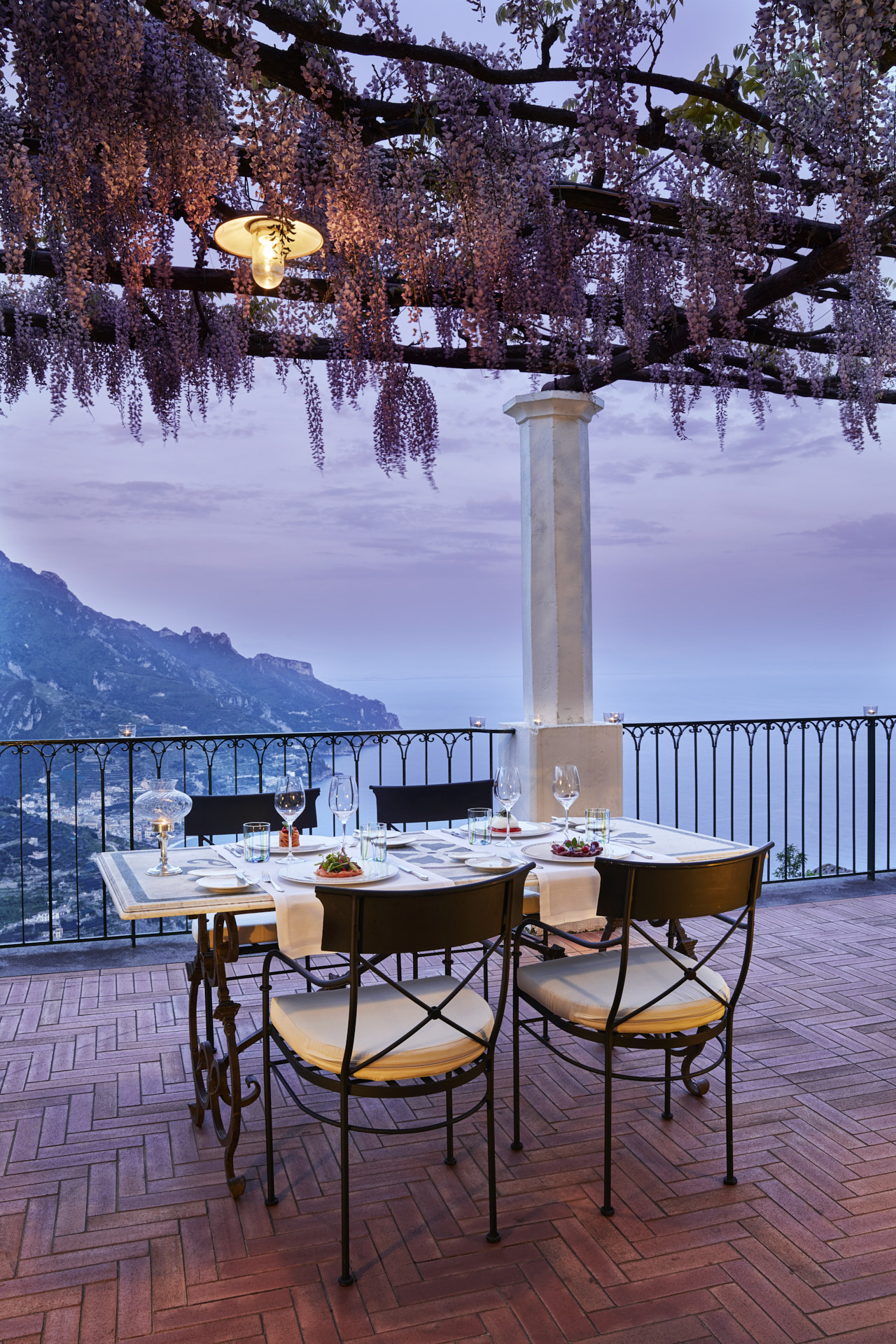 The terrace of pPalazzo Avino at the sunset