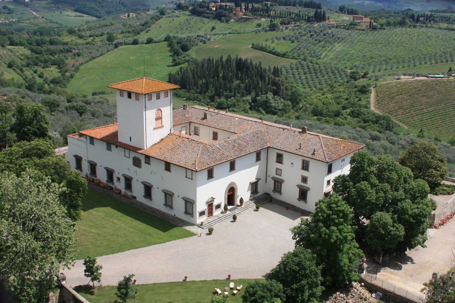 The Italian garden of Villa Corsini a Mezzomonte: Reinassance wedding venue set on the rolling hills just outside Florence in Tuscany.