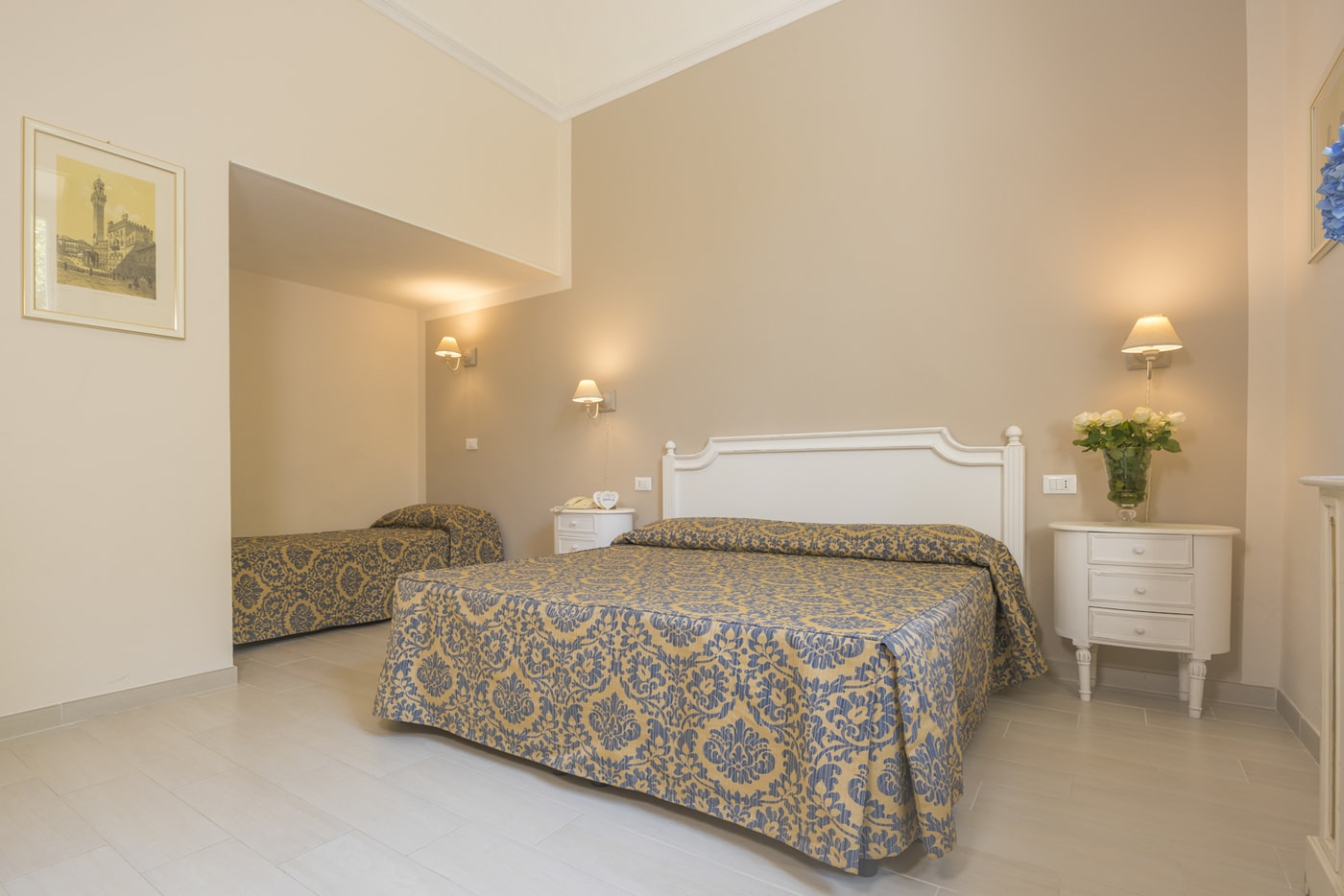 The inner rooms of Villa Parisi: unforgettable location for seaside weddings in Tuscany