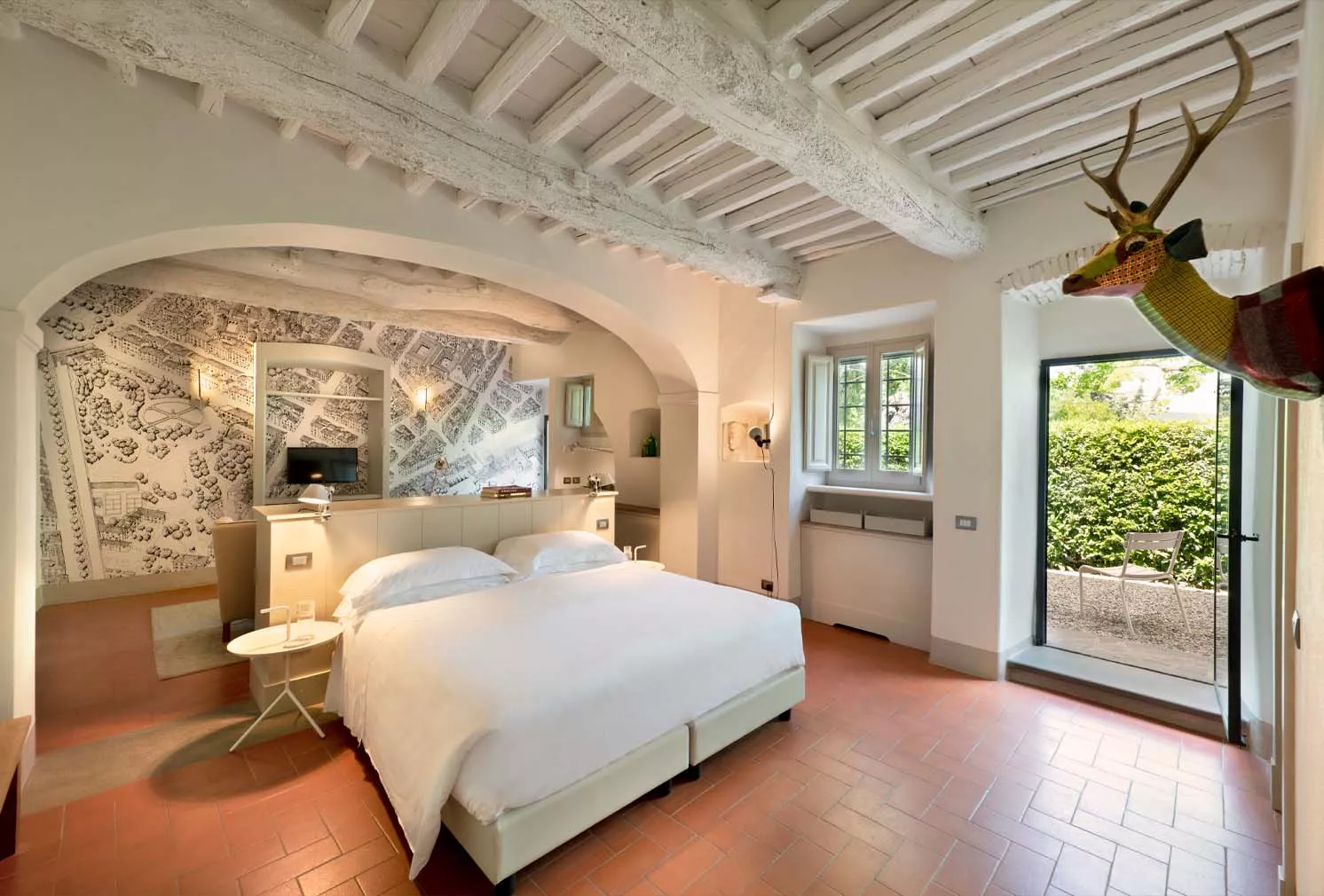 Borgo di Vignamaggio's internal spaces for guests' accomodation