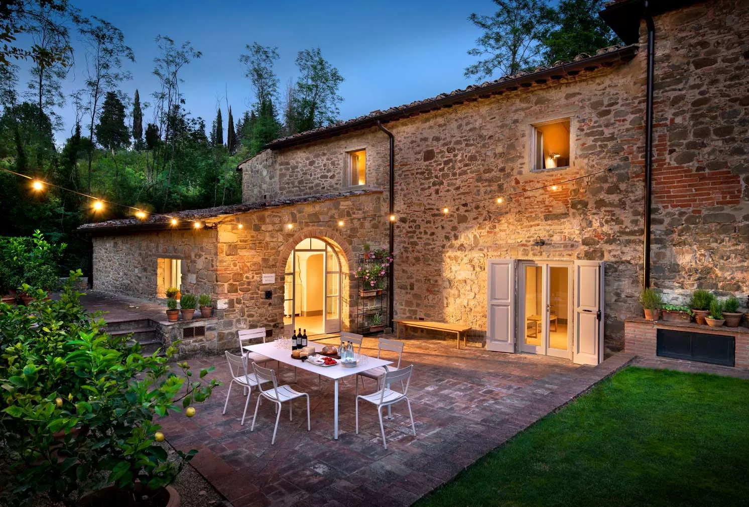 Garden of Borgo di Vignamaggio for guests' accomodation