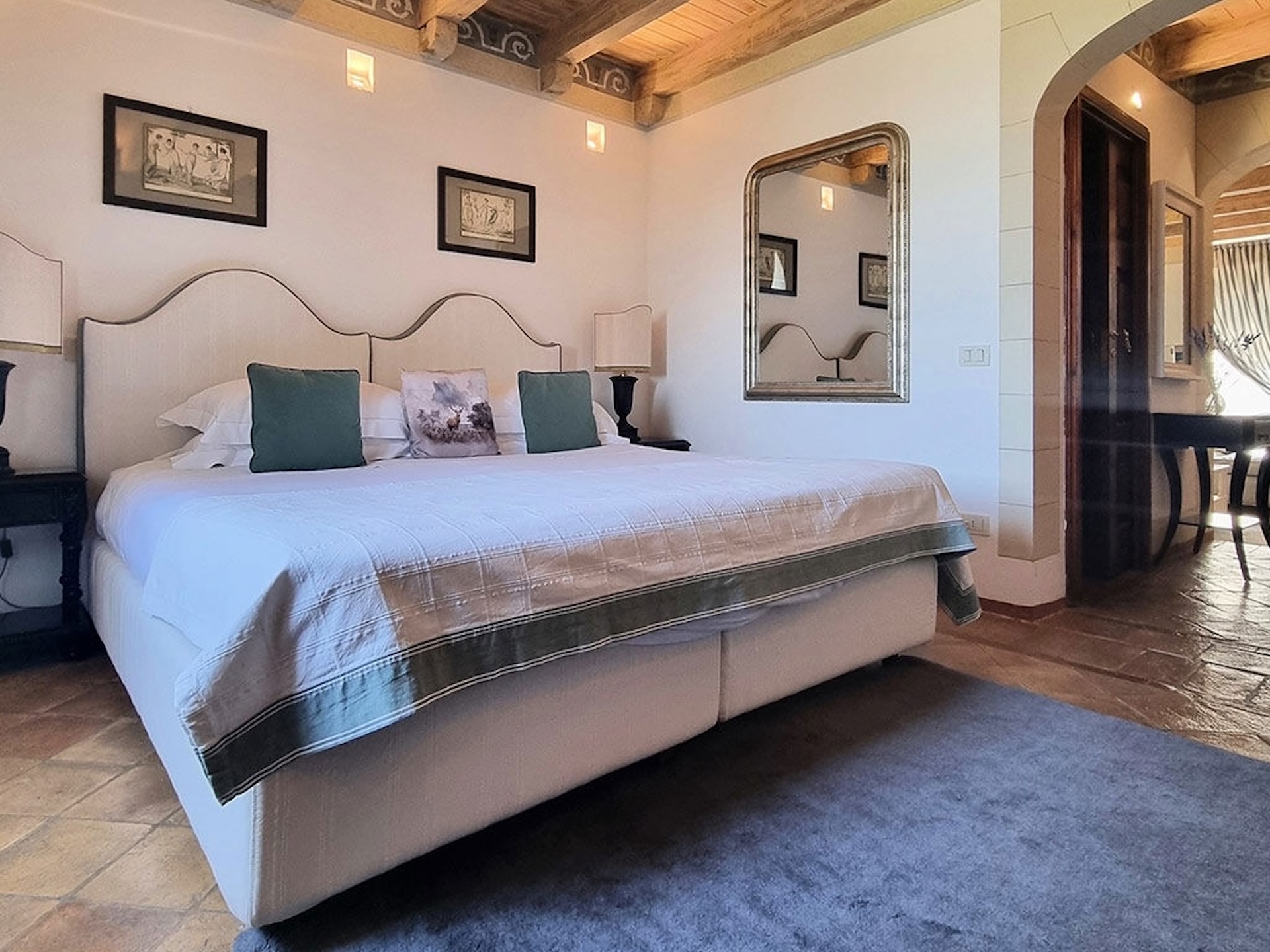 The inner spaces of Castello di Velona