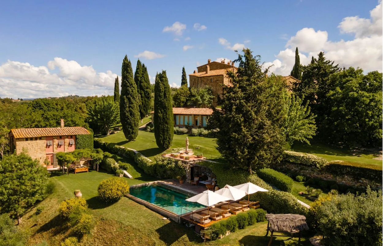 Castello di Vicarello is a fairytale wedding venue in Tuscany, Italy.