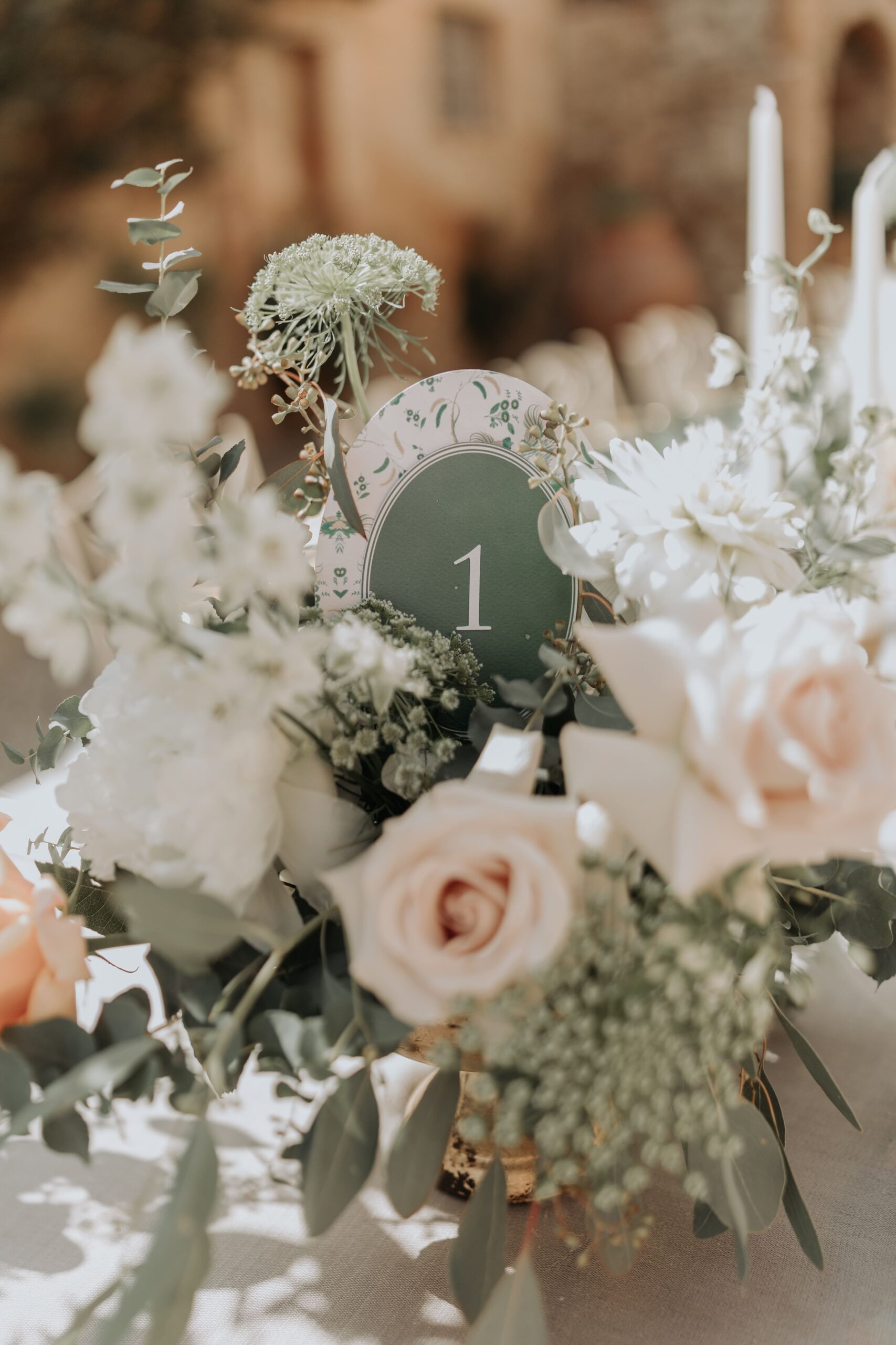 CheChic - Destination wedding Italy - Asyla & Aafaq - Bespoke Indian wedding in Tuscany27 Refined centerpiece with roses