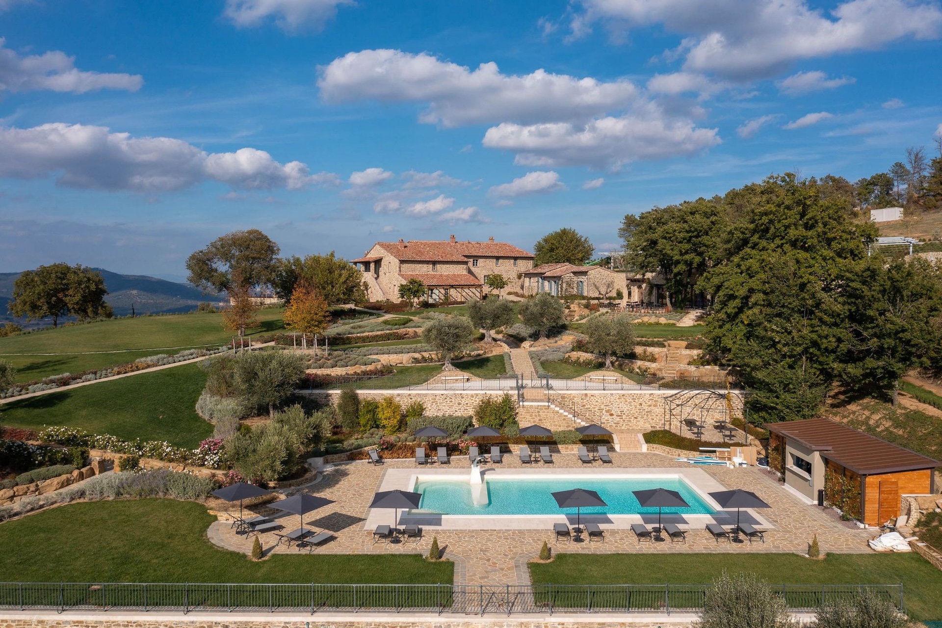 CheChic-Destination-wedding-Italy-Borghi-dell-Eremo-Umbria 1 Your Poetic Wedding Escape in Umbria at Borgo dell'Eremo