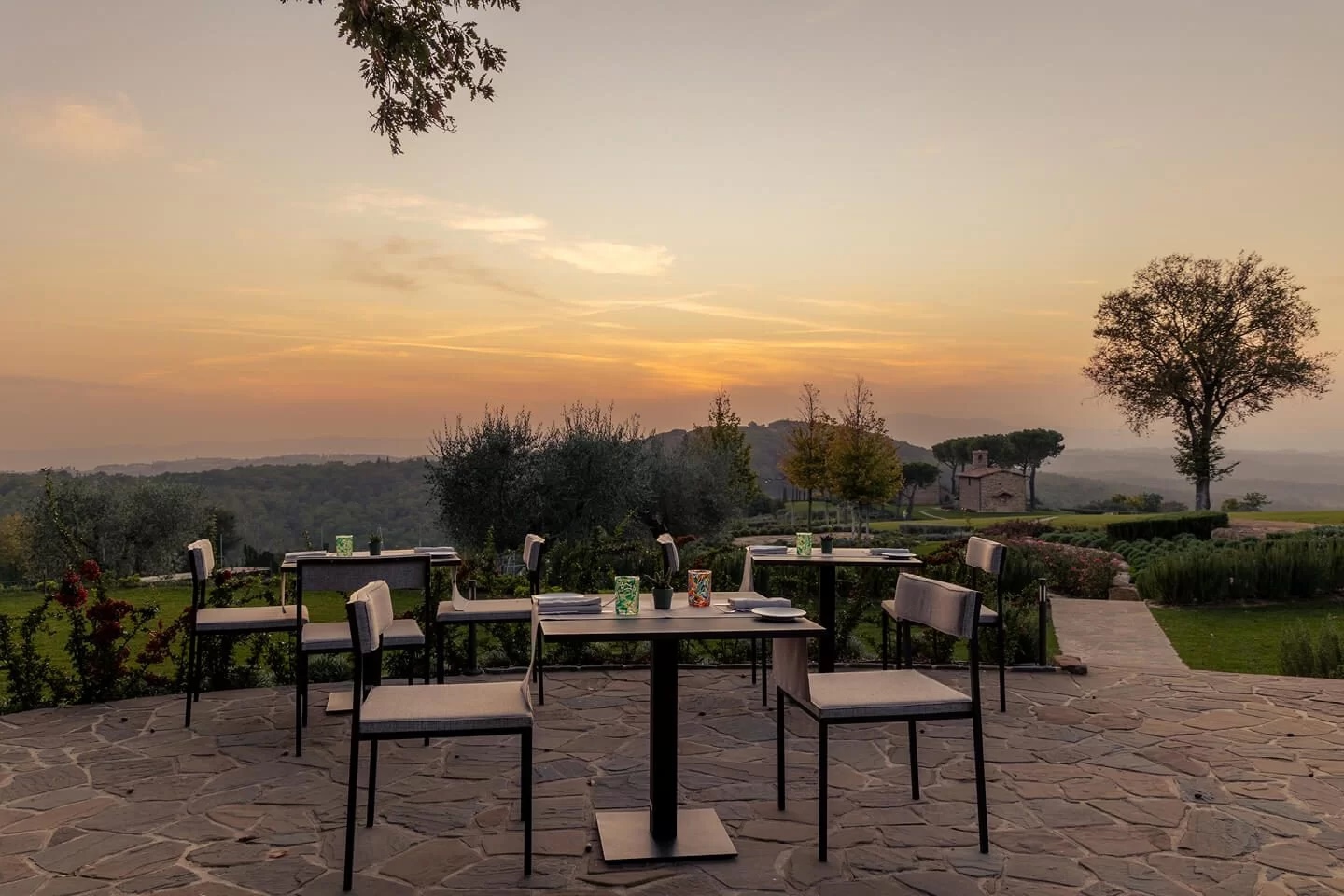CheChic - Destination wedding Italy - I Borghi dell'Eremo - Umbria11 Image
