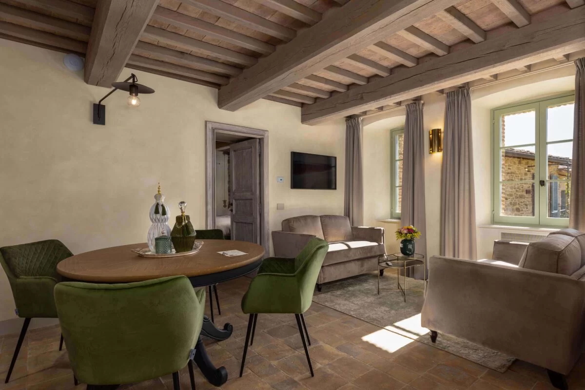 CheChic - Destination wedding Italy - I Borghi dell'Eremo - Umbria13 Image