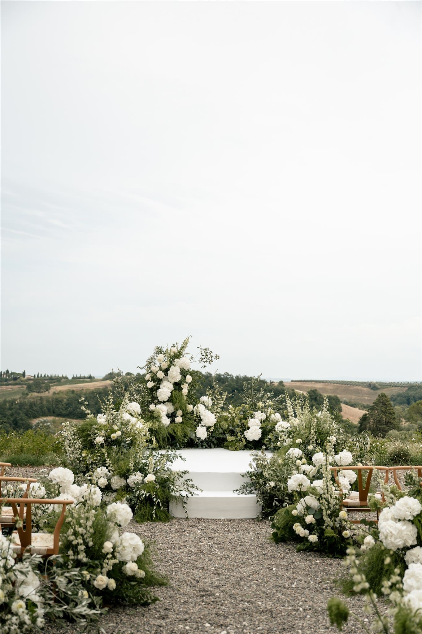 CheChic - Destination wedding Italy - Lauren & David - Exclusive Destination wedding in Tuscany at Villa Petriolo8 Image