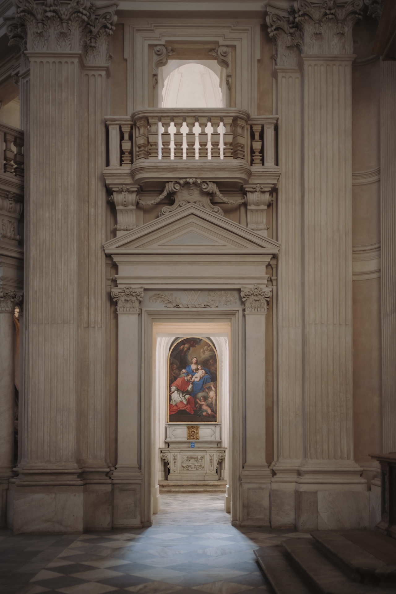 CheChic - Destination wedding Italy - Wedding in Piemonte at La Venaria Reale - Turin - 00006 The inner spaces of La Venaria: a Timeless location for a destination wedding
