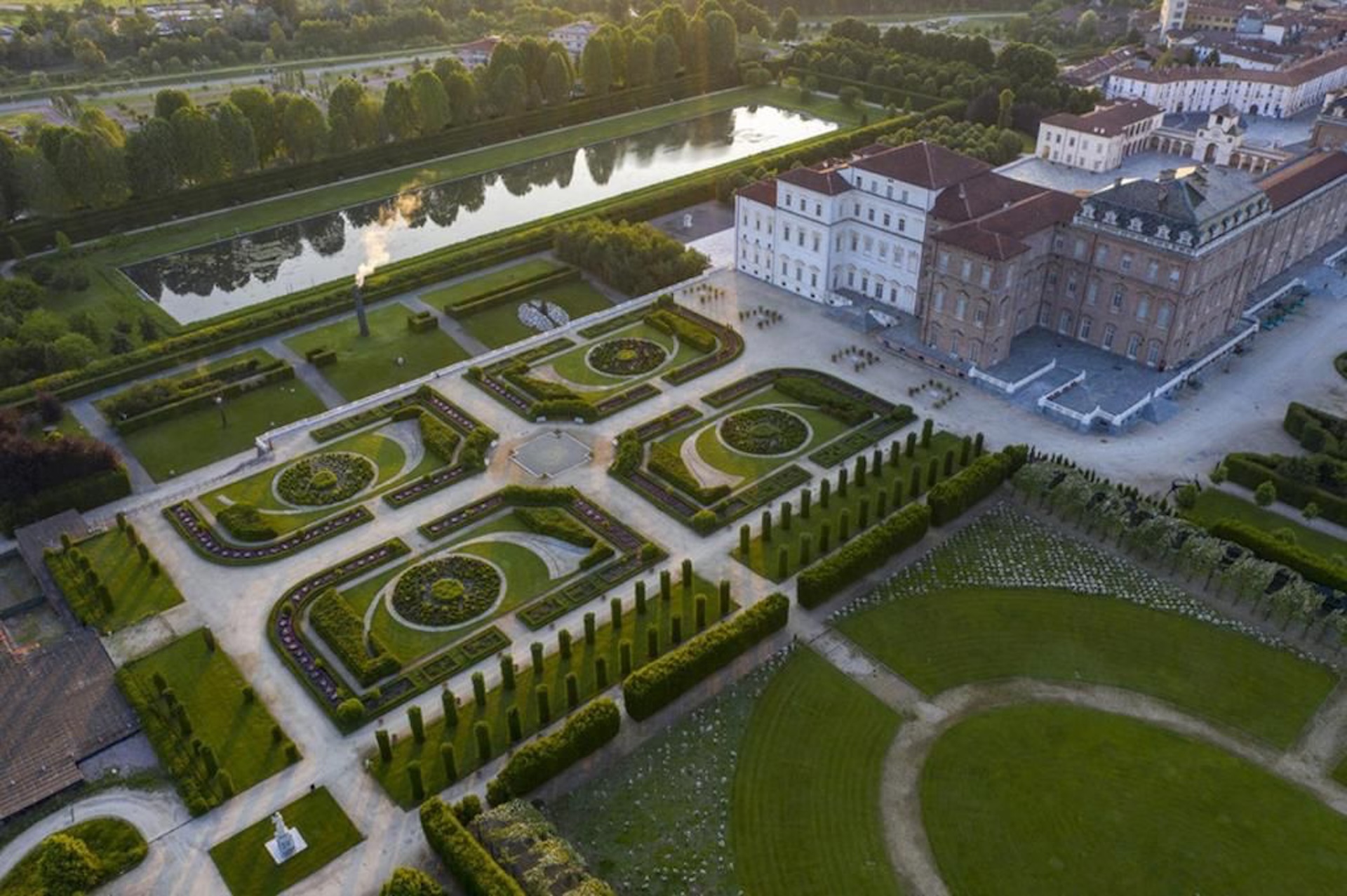 CheChic - Destination wedding Italy - Wedding in Piemonte at La Venaria Reale - Turin 2 La Venaria's garden from above: a Timeless Celebration of Royal Elegance and Refined Beauty in Torino